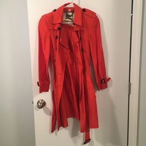 Authentic Burberry lightweight trench with belt